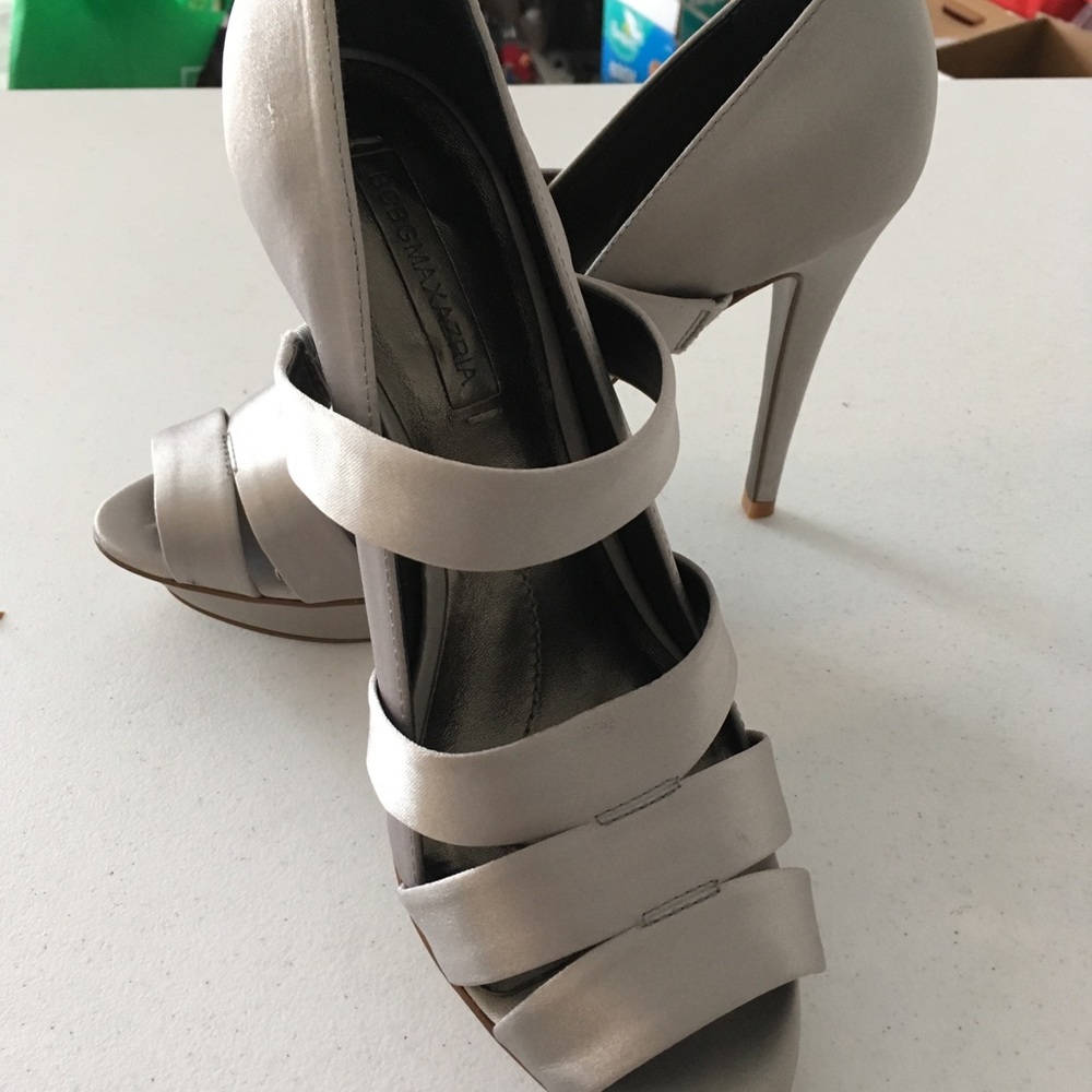 BCBG pumps
